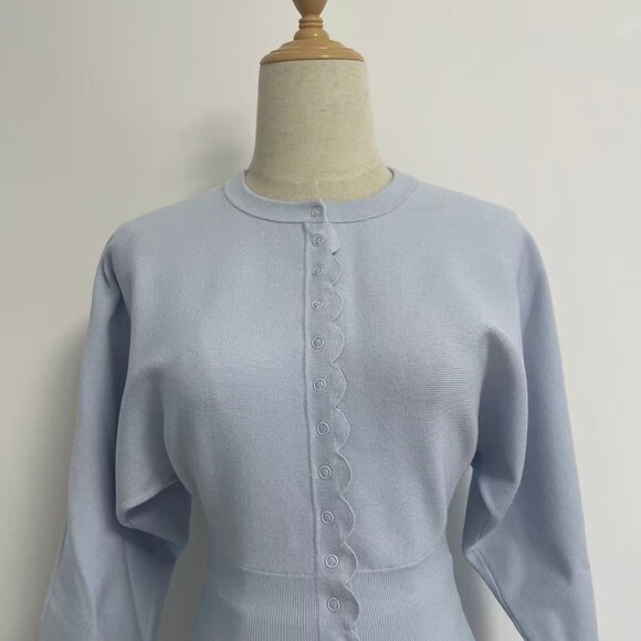 Light Blue Knit Waist-cinching Two-Piece Set French Romance Meets Soft Texture - Picture 3 of 13